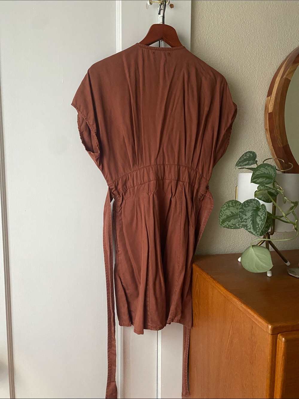 Quince Rust-Brown Button-Front V-Neck Dress - Picture 3 of 4